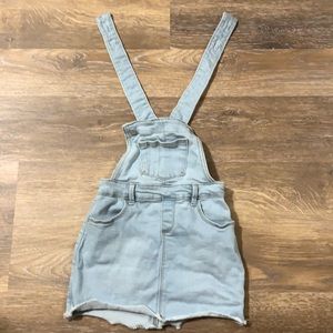 💥💥3 For $15💥💥  Old Navy Blue Jean bib dress. Size 3T